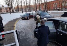 Посещение Керсти Кальюлайд нарвской больницы