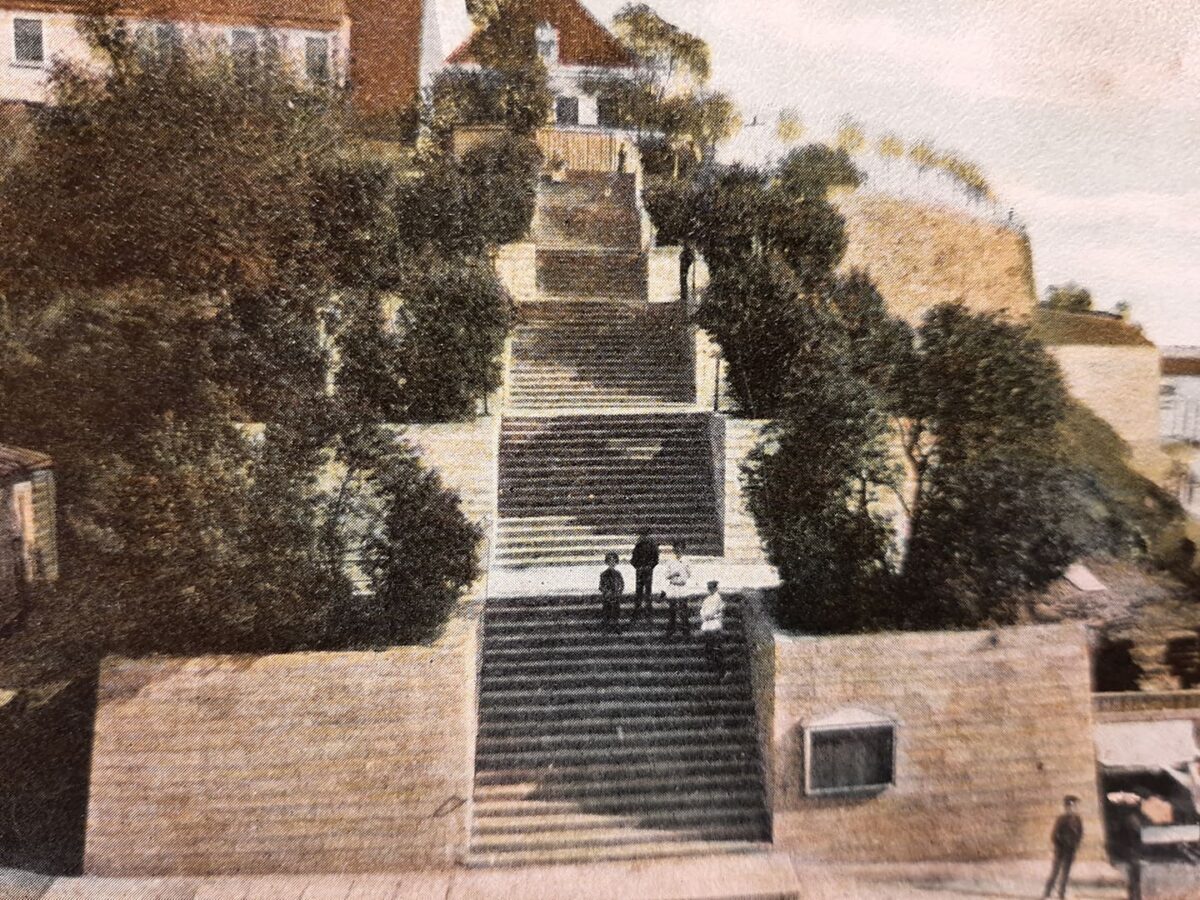 Лестница Гана, историческое фото