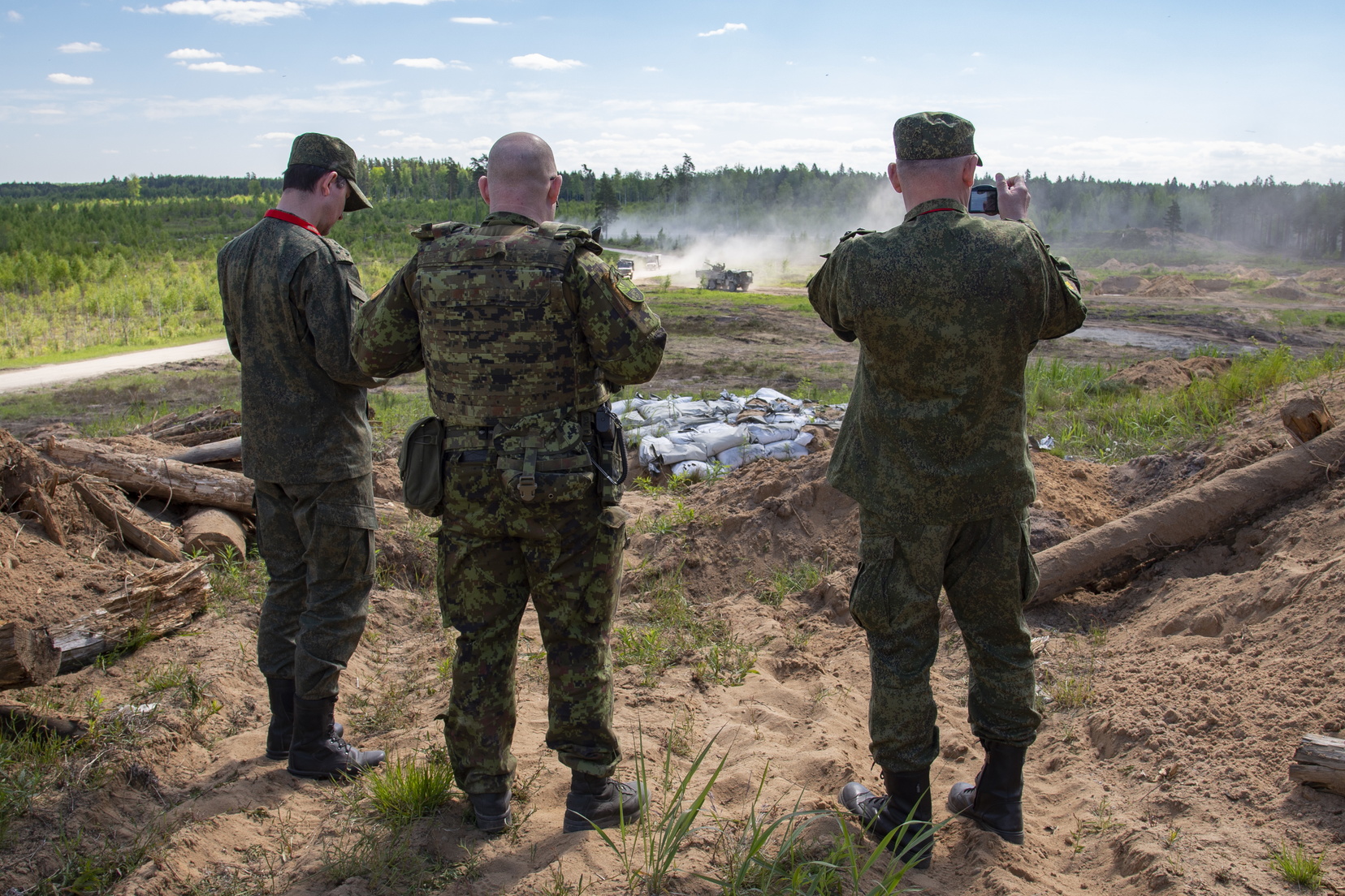 Эстония направит одного военного. Российские военные инспекторы. Военные России на учениях весной. Spring Storm учения.