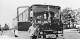 Первый Ikarus-250 в автобусном парке Юлемисте и его водитель Вольдемар Пийгли