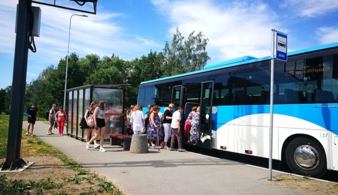 автобус, пассажиры, остановка, общественный транспорт