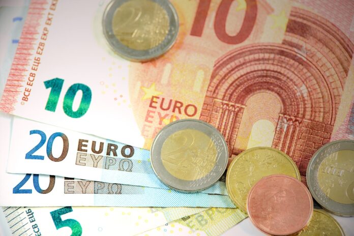 Евро, EUR, деньги