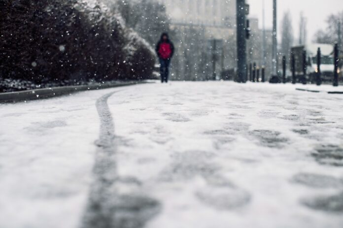 зима, снег, тротуар, скользко