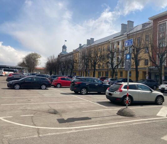 Парковка Петровская площадь
