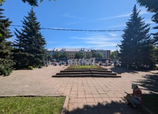 точка питания у границы