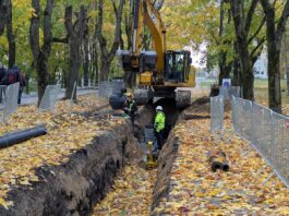 Строители повредили ход утраченного бастиона, деревянные мостовые и часть древнего культурного слоя Прокладка ливневой канализации в Тёмном саду