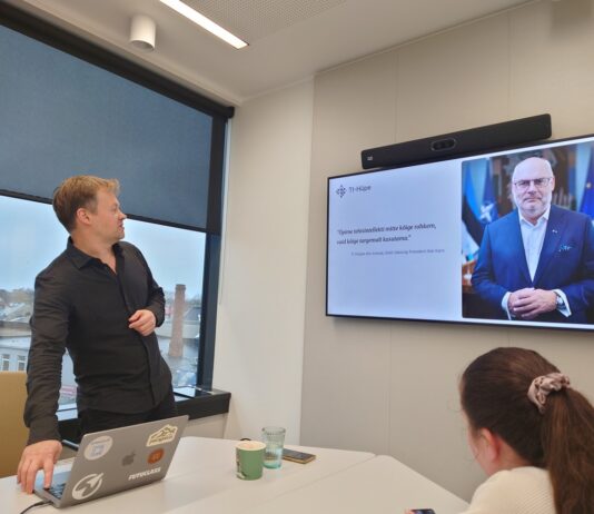 «Большая и сложная и продвинутая машина для предсказаний»: как справиться с ИИ Программа Прыжок ИИ