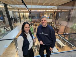 В Нарвской госгимназии на Пушкина с учениками говорят на эстонском не только во время уроков Вячеслав Коновалов и Анастасия Ананина Нарвская госгимназия