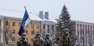 Парад в Нарве