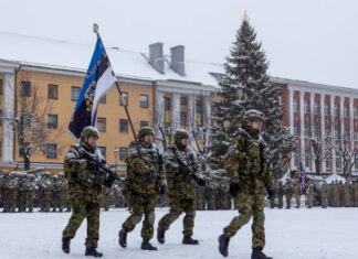 Парад в Нарве