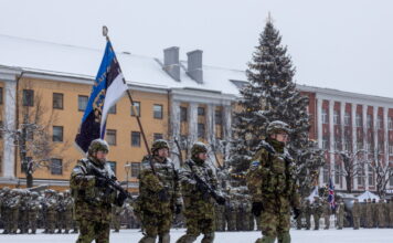 Парад в Нарве