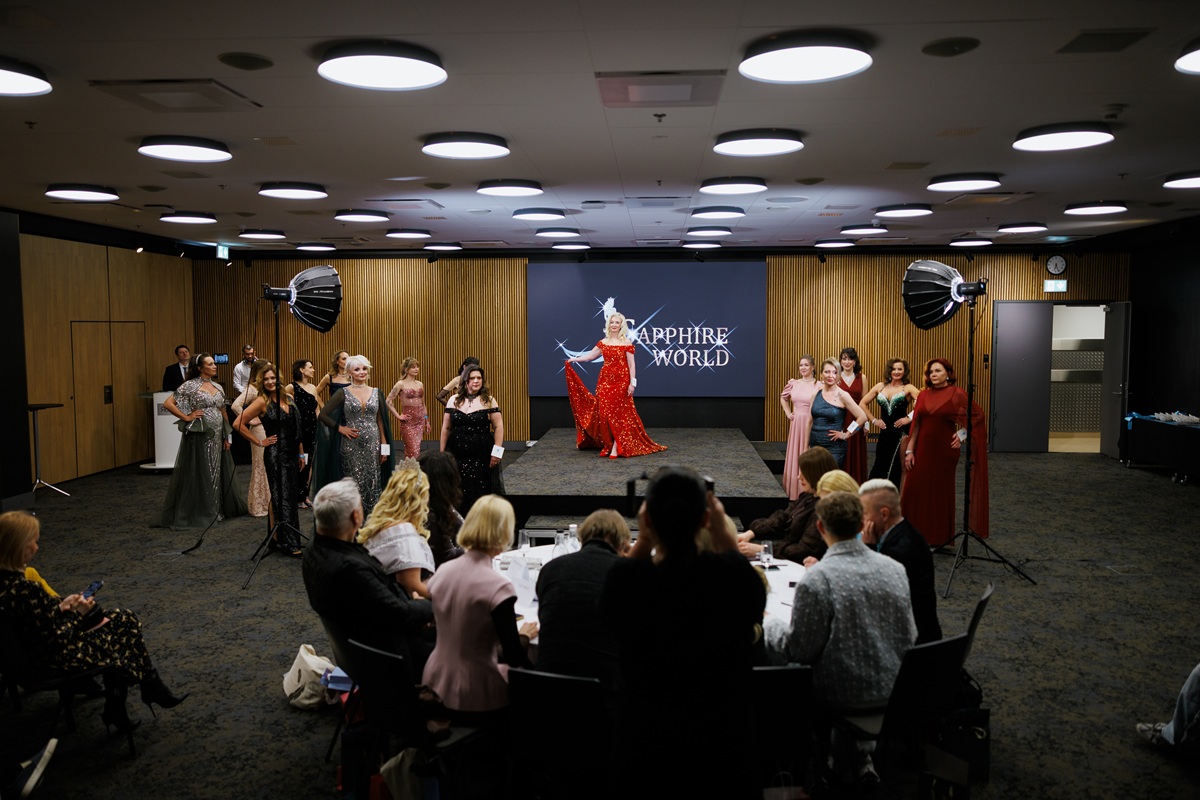 Queen Sapphire World