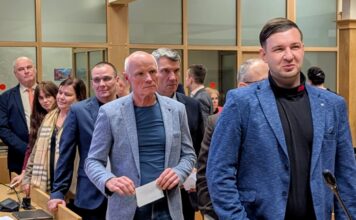 Олег Еселюнас горсобрание