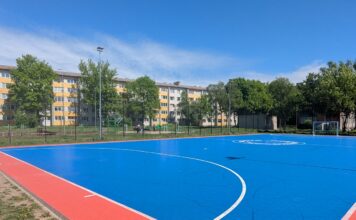 В Нарве на ребенка упали футбольные ворота футбольная площадка