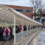 Бюджет города увеличился на 4 миллиона Навес для людей в очереди на погранпункт
